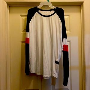 Men’s long sleeve T-shirt